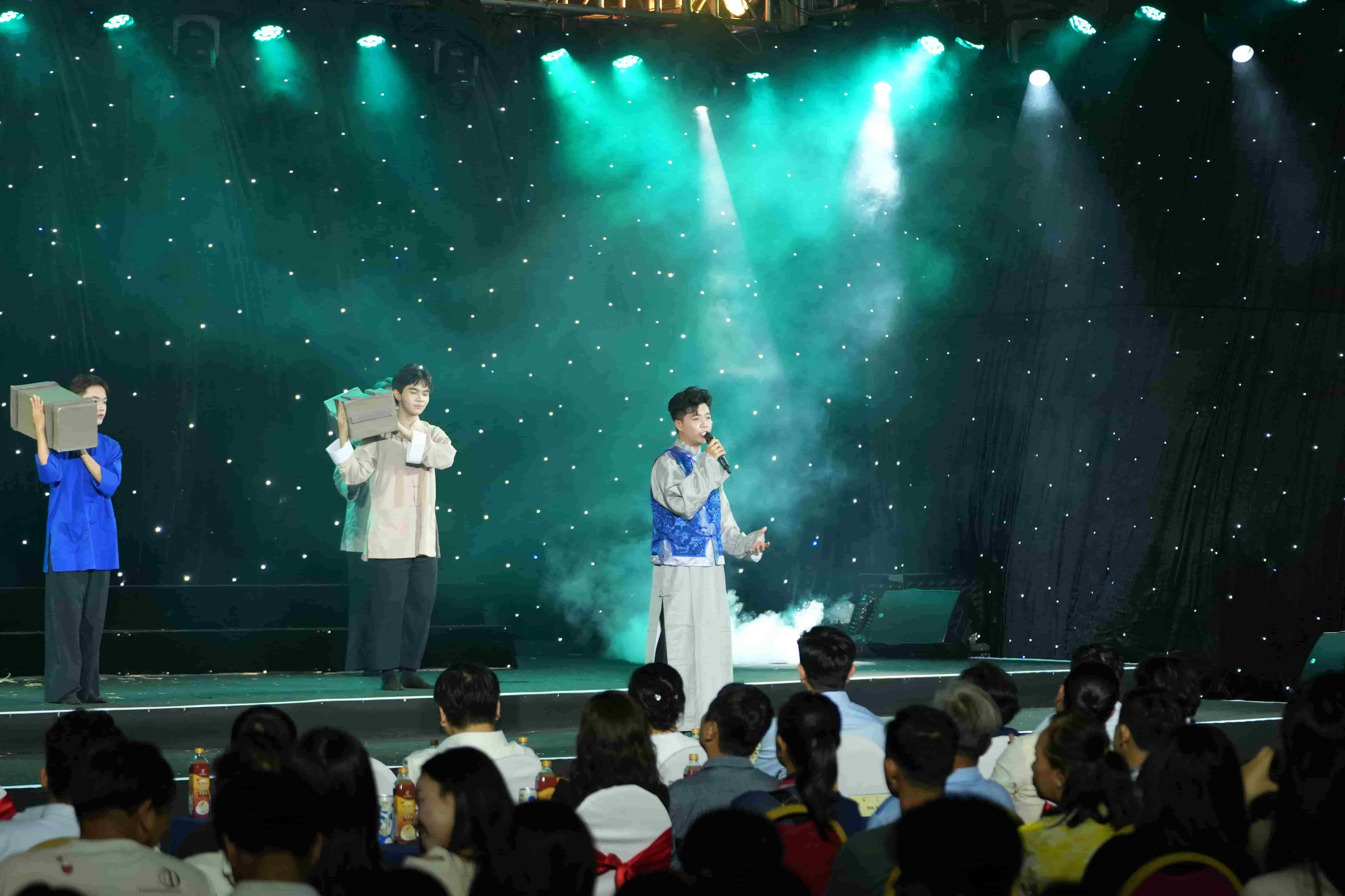 Sinh viên Gia Định thử tài tổ chức sự kiện trong đồ án “Tự Tình Phương Nam”